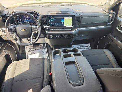 Used 2022 Chevrolet Silverado 1500 LT image 36