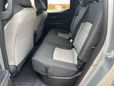 Used 2025 Toyota Tacoma TRD Off-Road image 16