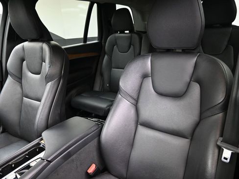 Certified 2023 Volvo XC90 B6 Plus w/ Protection Package Premier image 23