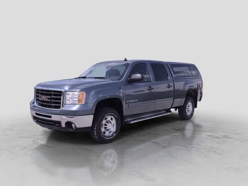 Used 2009 GMC Sierra 2500 SLE w/ Convenience Package AWD/4WD image 4