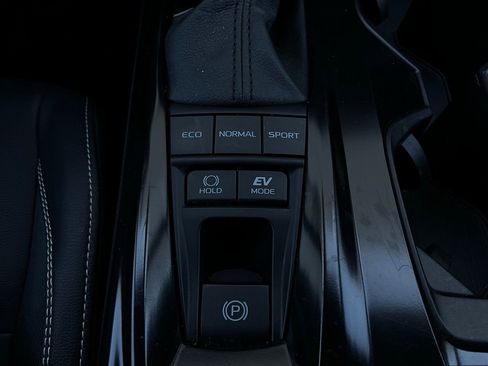 Used 2025 Toyota Camry SE image 23