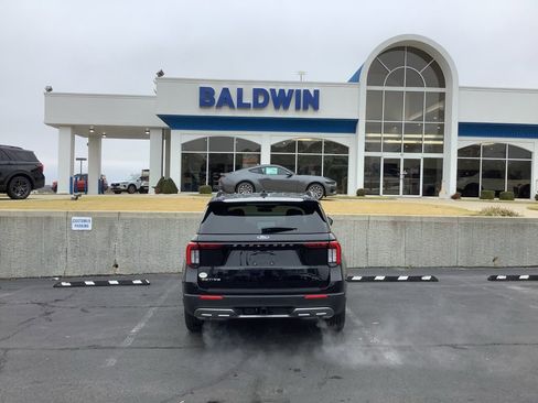 New 2026 Ford Explorer Active w/ Active Comfort Package image 6