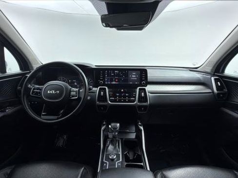 Used 2022 Kia Sorento S FWD image 24