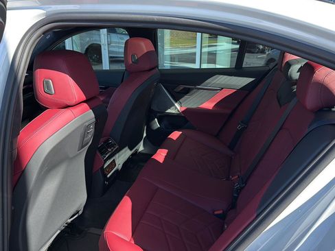 New 2026 BMW 530i w/ M Sport Package image 9