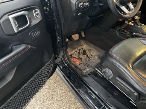 Used 2020 Jeep Gladiator Rubicon image 12