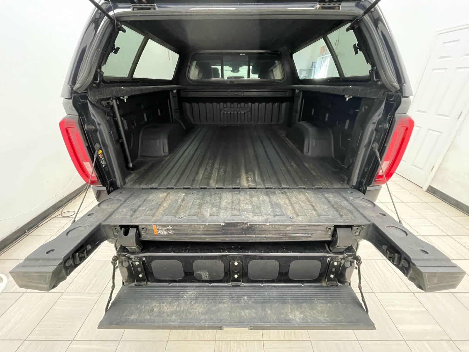 Used 2023 GMC Sierra 1500 AT4 w/ Technology Package AWD/4WD image 15