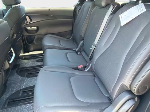 New 2026 Kia Carnival SX Prestige FWD image 11