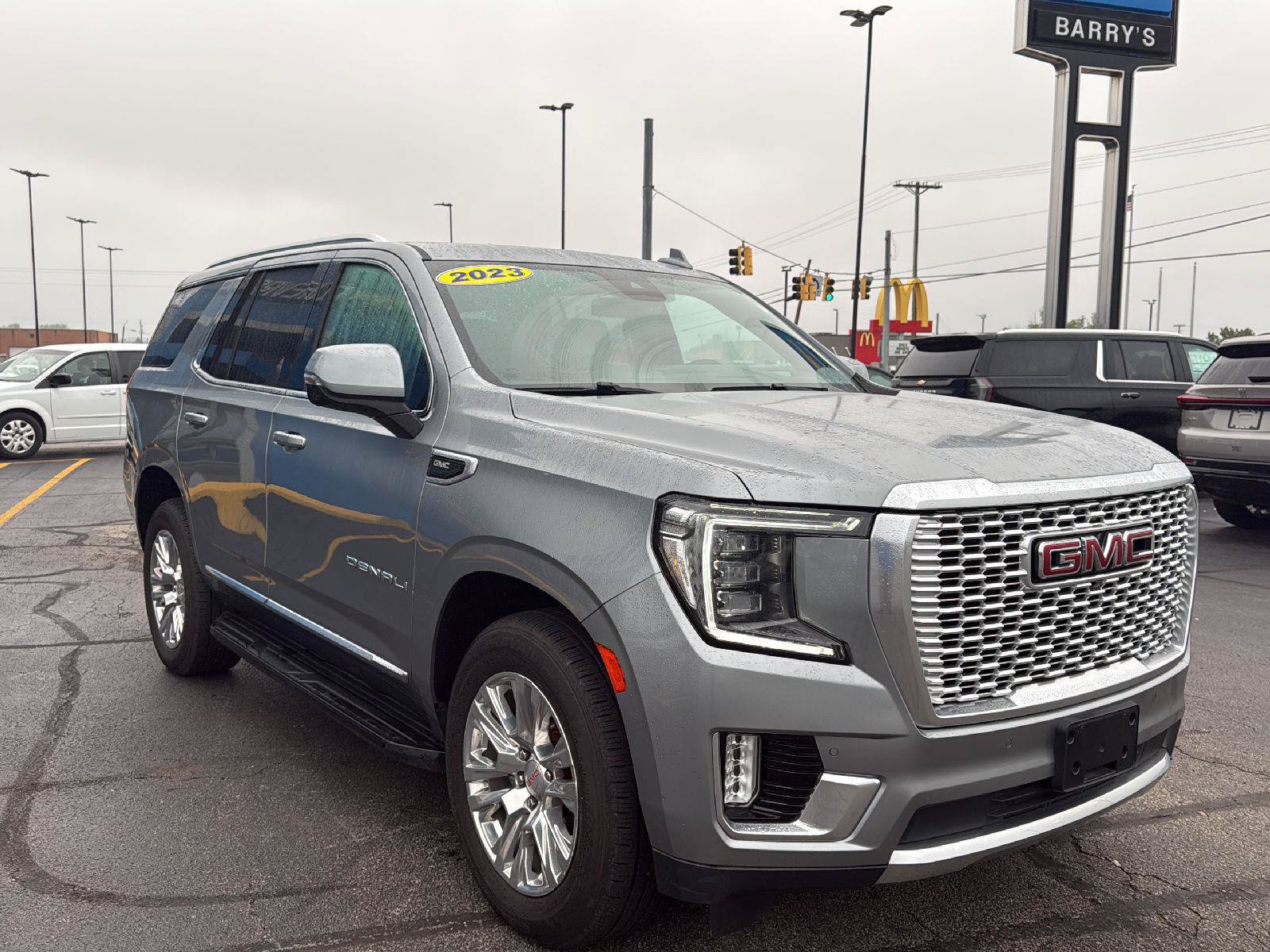 Used 2023 GMC Yukon Denali AWD/4WD image 7