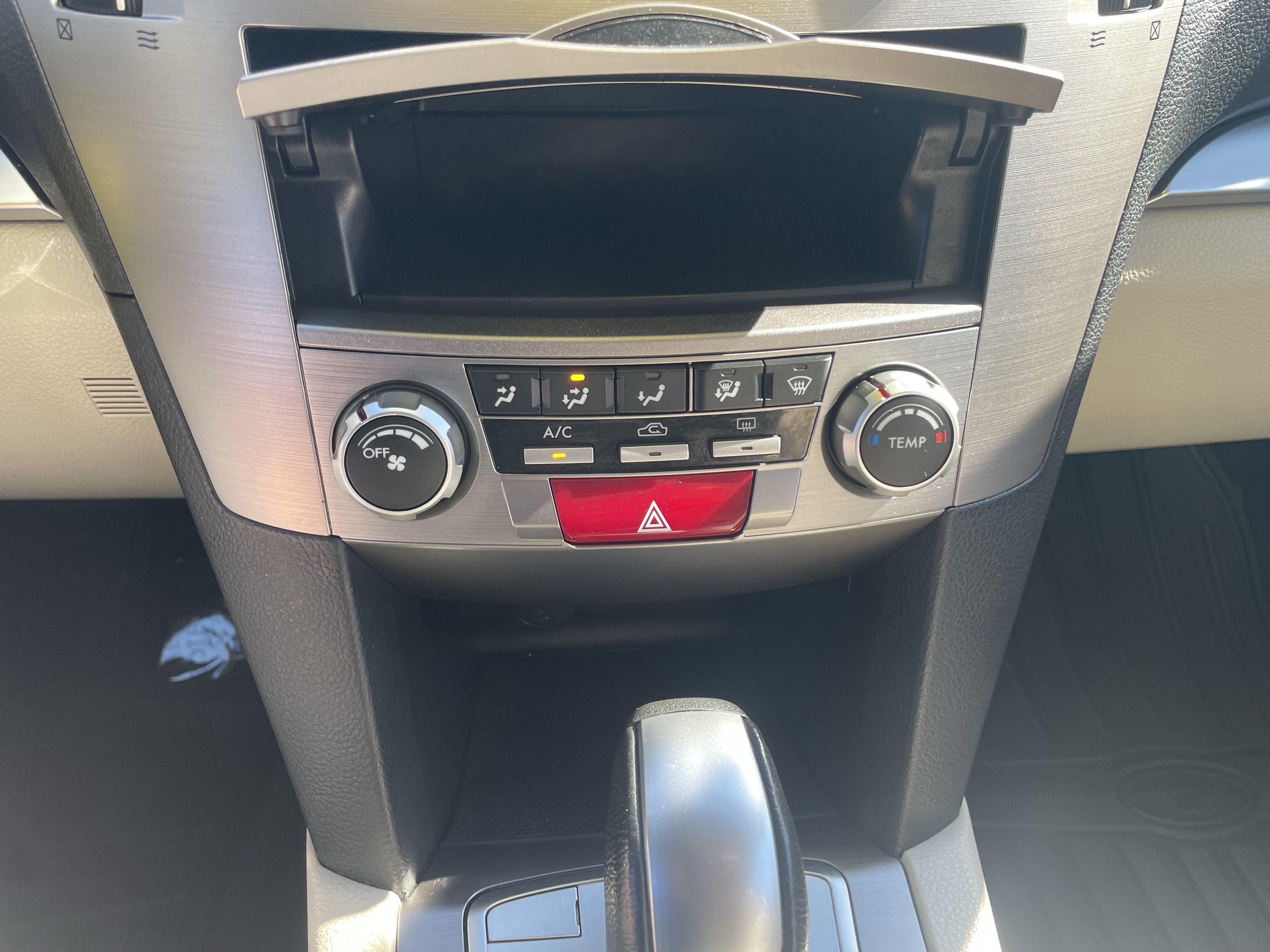 Used 2013 Subaru Outback 2.5i Premium w/ Popular Pkg 1A AWD/4WD image 21
