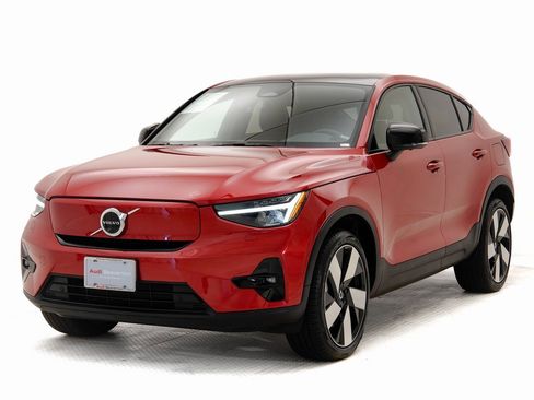 Used 2023 Volvo C40 P8 Recharge Ultimate image 29