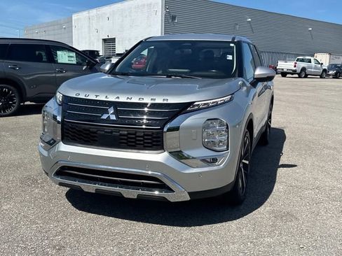 Used 2022 Mitsubishi Outlander SE AWD/4WD image 9