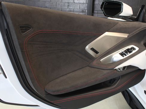 Used 2023 Chevrolet Corvette Z06 RWD image 38