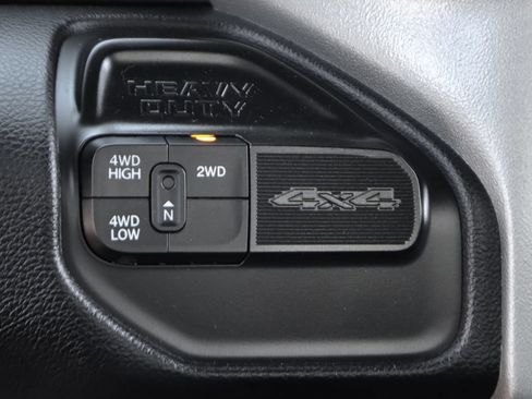 Used 2024 RAM 3500 Big Horn AWD/4WD image 35