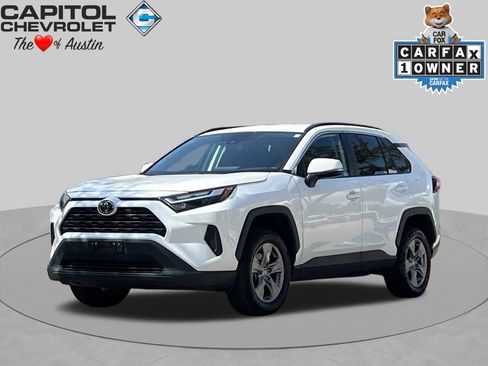 Used 2025 Toyota RAV4 XLE FWD image 1