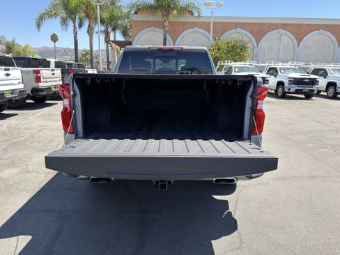 Used 2024 Chevrolet Silverado 1500 High Country w/ High Country Premium Package AWD/4WD image 17