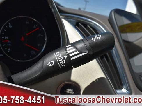 Used 2024 Chevrolet Malibu LT image 32