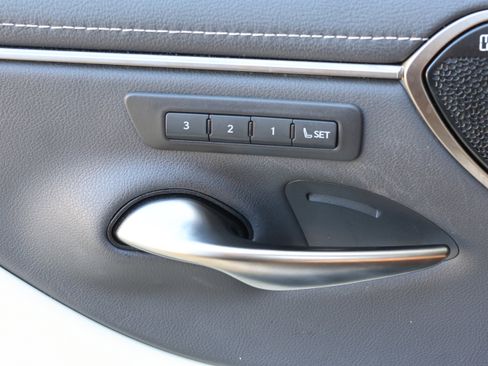 Used 2022 Lexus ES 350 Ultra Luxury image 14