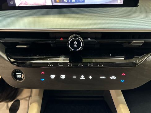 New 2025 Nissan Murano SL image 17