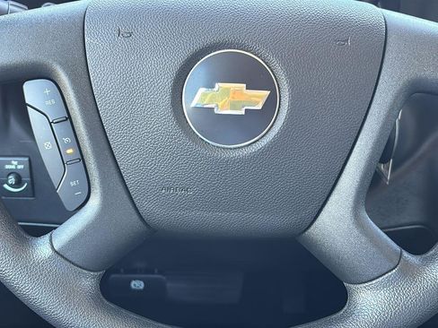 Certified 2025 Chevrolet Express 3500 LT w/ LT Preferred Equipment Group RWD image 21