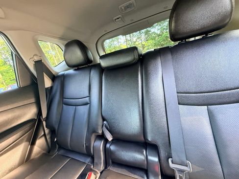 Used 2017 Nissan Rogue SL w/ SL Premium Package FWD image 32