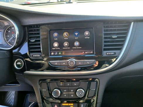 Used 2022 Buick Encore Preferred image 11