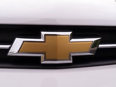 Used 2022 Chevrolet Trax LS w/ Tint and Cruise Package image 43