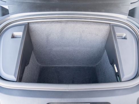 Certified 2021 Porsche Taycan Turbo S image 29