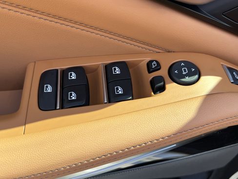 Used 2026 BMW X5 sDrive40i w/ M Sport Package image 14