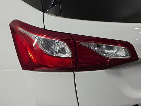 Used 2019 Chevrolet Equinox Premier image 35