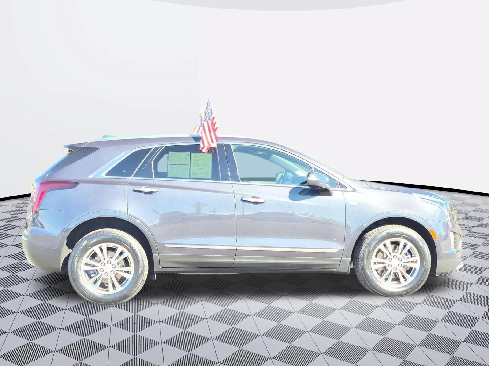 Certified 2023 Cadillac XT5 Premium Luxury w/ LPO, Floor Liner Package AWD/4WD image 9