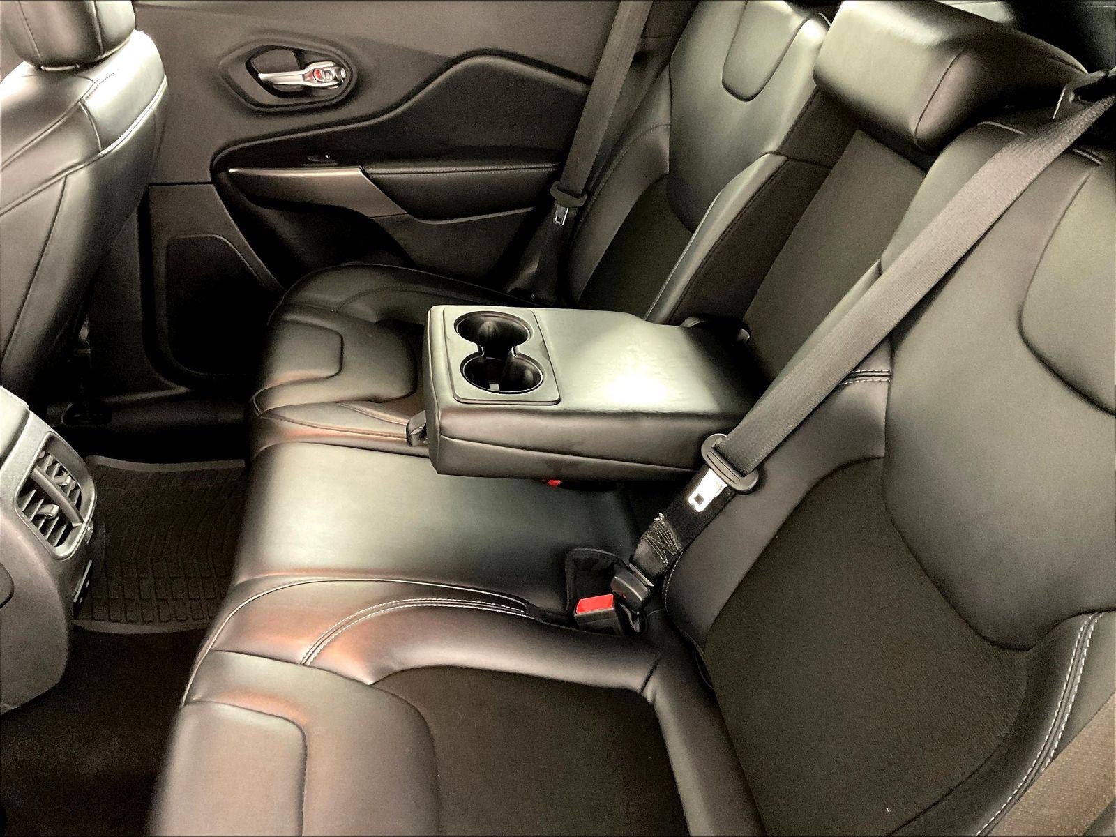 Used 2020 Jeep Cherokee Latitude Plus FWD image 37