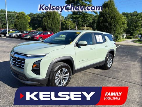 Used 2025 Chevrolet Equinox LT FWD image 1
