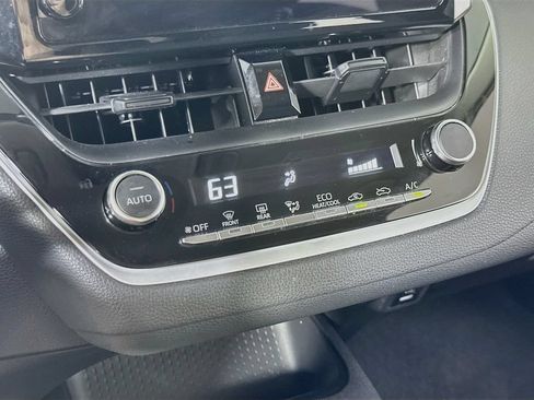 Used 2024 Toyota Corolla LE FWD image 25