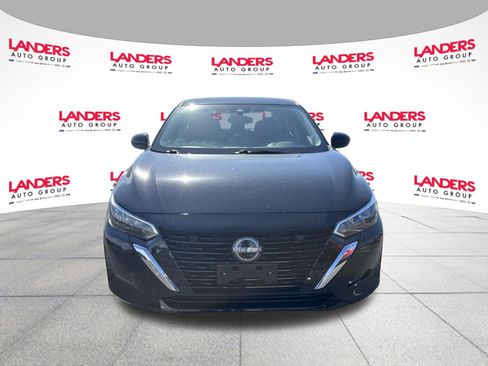Used 2025 Nissan Sentra SV w/ All-Weather Package FWD image 8