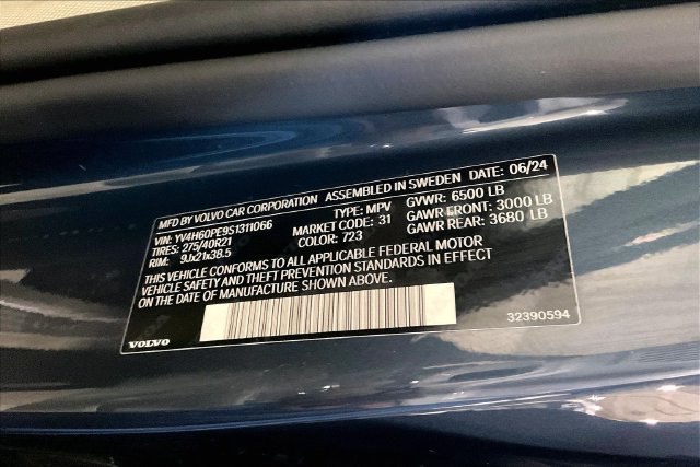 Certified 2025 Volvo XC90 T8 Plus w/ Protection Package Premier AWD/4WD image 39