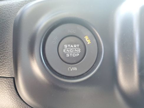 Used 2023 Jeep Gladiator Sport AWD/4WD image 25