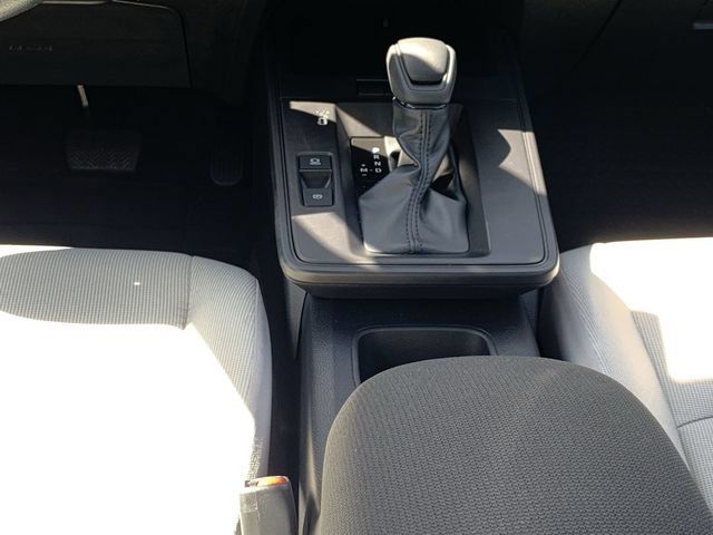 Used 2026 Toyota Corolla Cross L FWD image 27