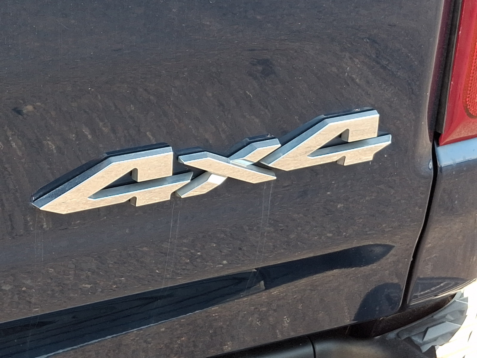 Used 2020 RAM 1500 Laramie AWD/4WD image 35
