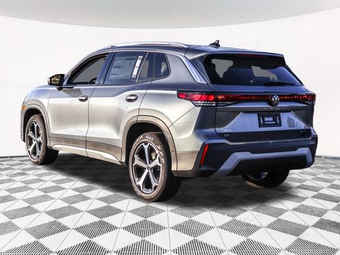 New 2026 Volkswagen Tiguan SE AWD/4WD image 18