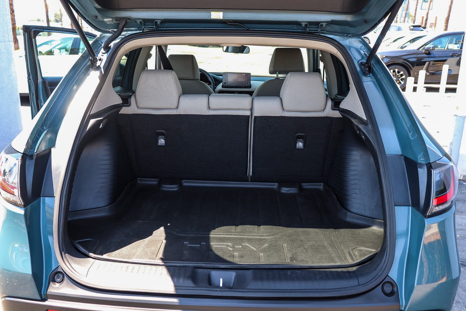 Certified 2024 Honda HR-V LX image 30