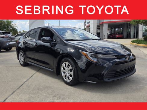 Certified 2025 Toyota Corolla LE FWD image 1