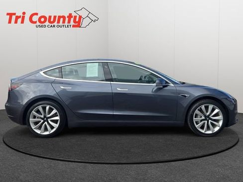 Used 2018 Tesla Model 3 Long Range RWD image 8