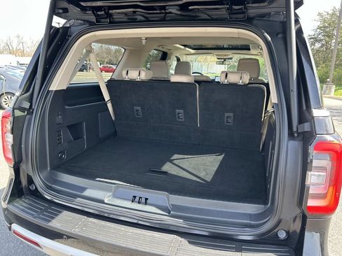 Used 2023 Ford Expedition Max Limited image 13