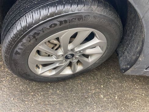 Used 2018 Hyundai Tucson SE image 12