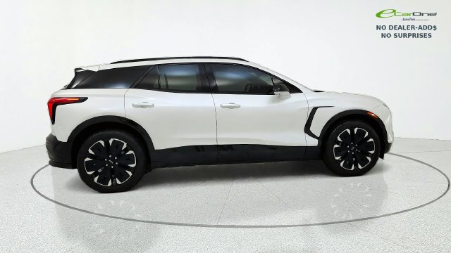 Used 2024 Chevrolet Blazer EV RS RWD image 9