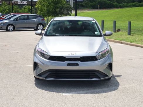 Used 2024 Kia Forte LXS FWD image 3