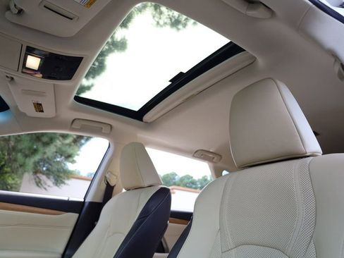 Used 2019 Lexus RX 450hL Luxury image 19