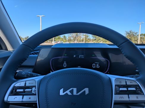 New 2025 Kia Telluride EX image 31