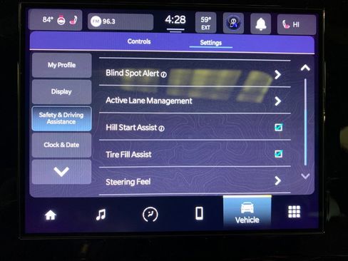 Used 2023 Jeep Grand Cherokee L Laredo image 36