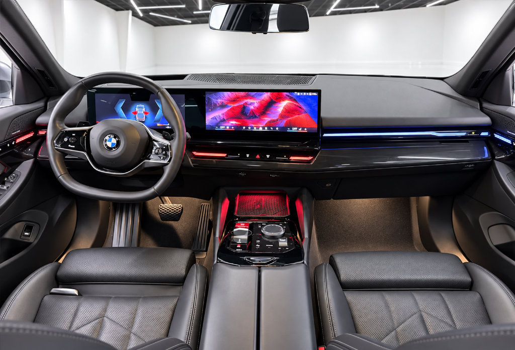 Used 2025 BMW 530i RWD image 3